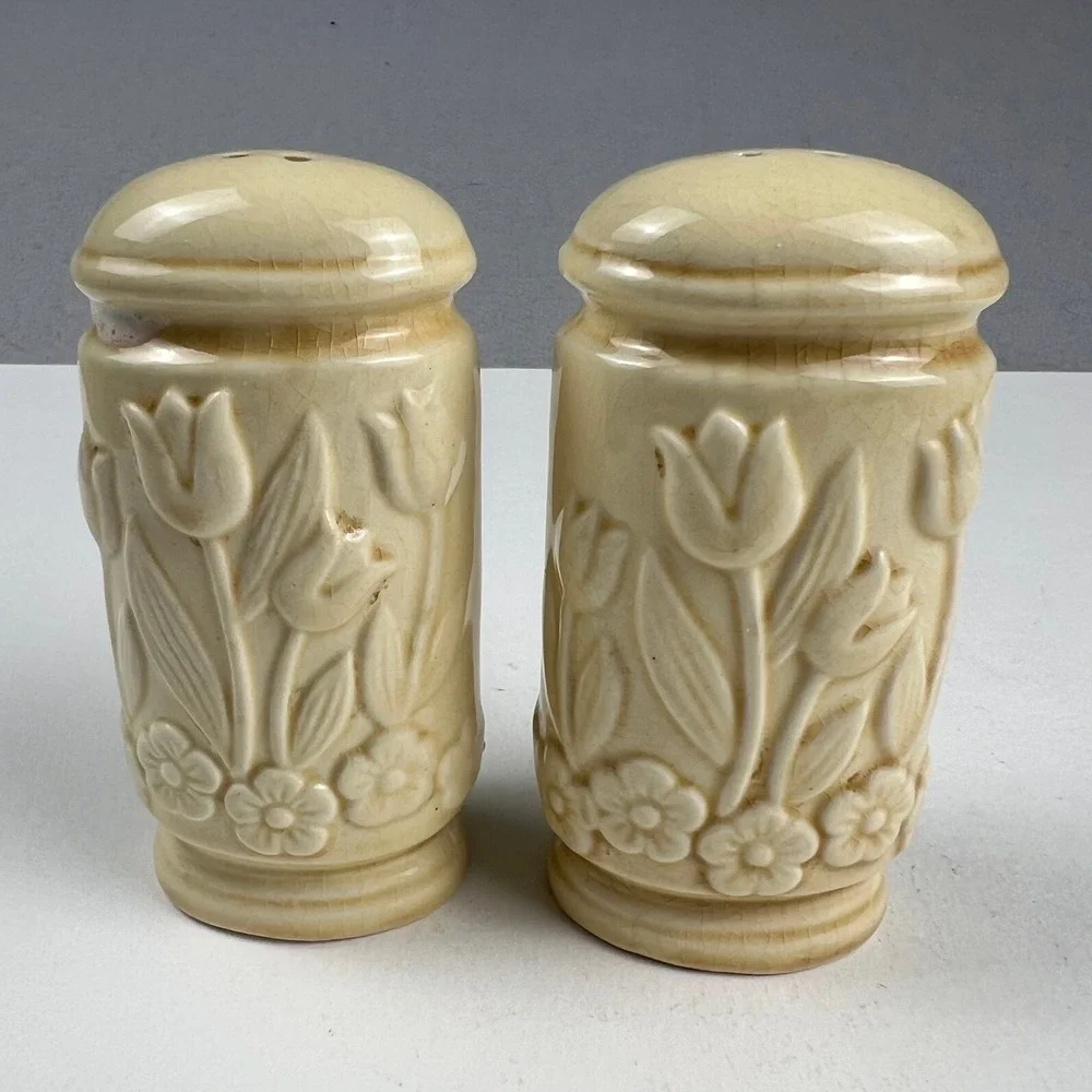 Vintage Salt and Pepper Shakers Set Cream Tulip Floral Ceramic Farmhouse Decor